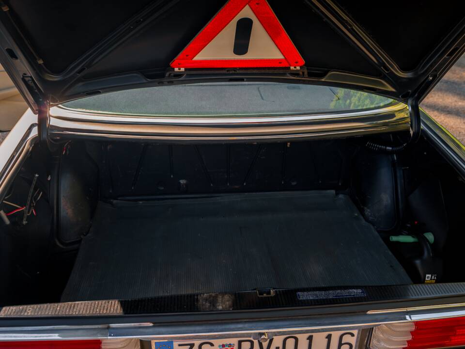 Bild 68/105 von Mercedes-Benz 280 S (1972)