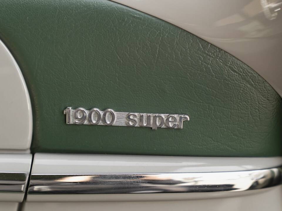 Image 3/54 de Alfa Romeo 1900 TI Super Berlina (1955)