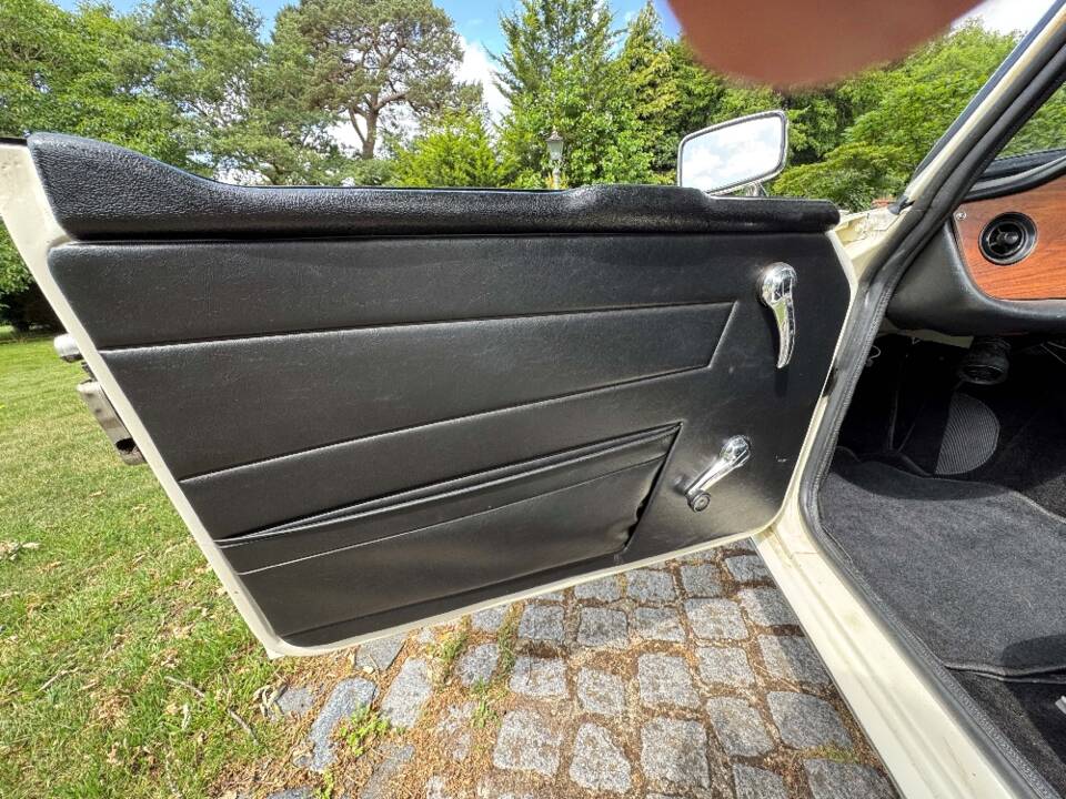 Image 24/30 of Triumph TR 6 PI (1970)
