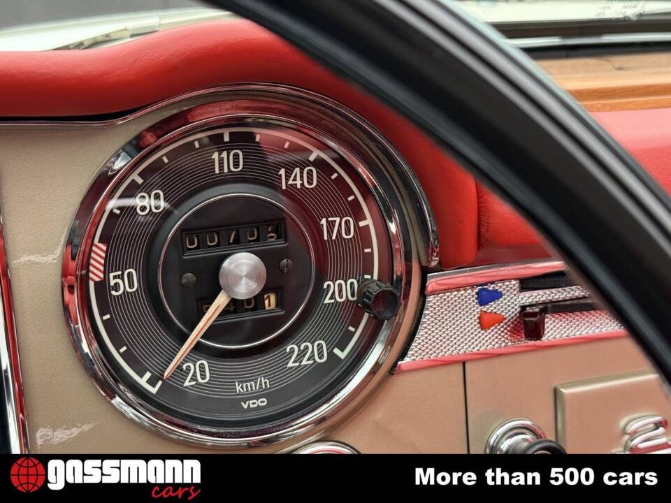 Image 11/15 of Mercedes-Benz 230 SL (1966)