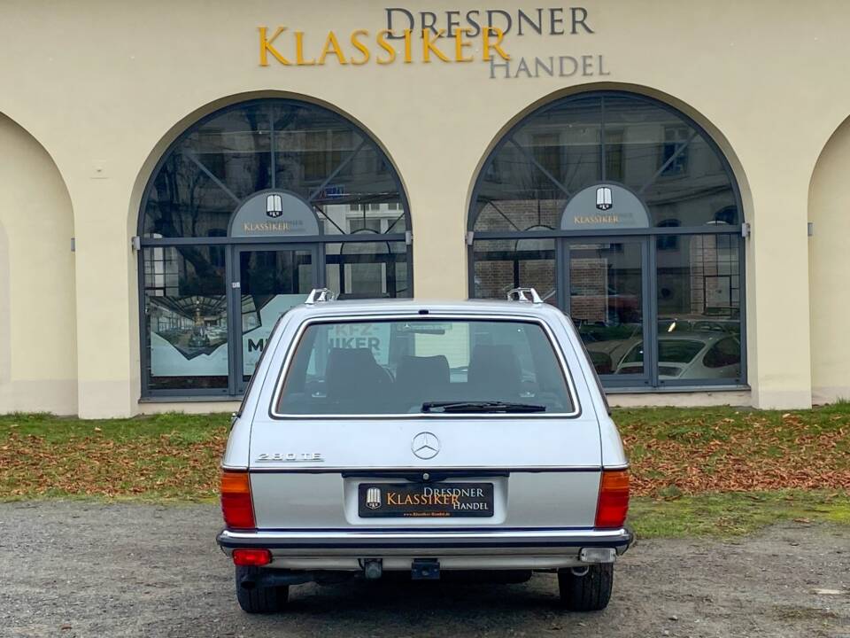 Bild 9/24 von Mercedes-Benz 280 TE (1984)