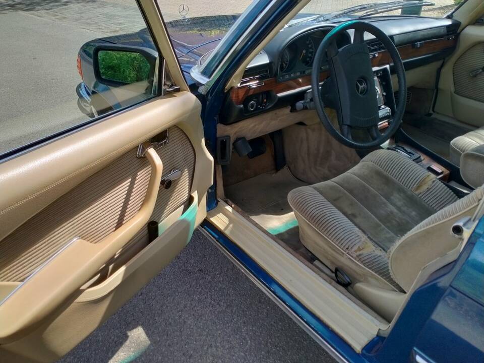 Image 8/8 of Mercedes-Benz 280 SEL (1979)