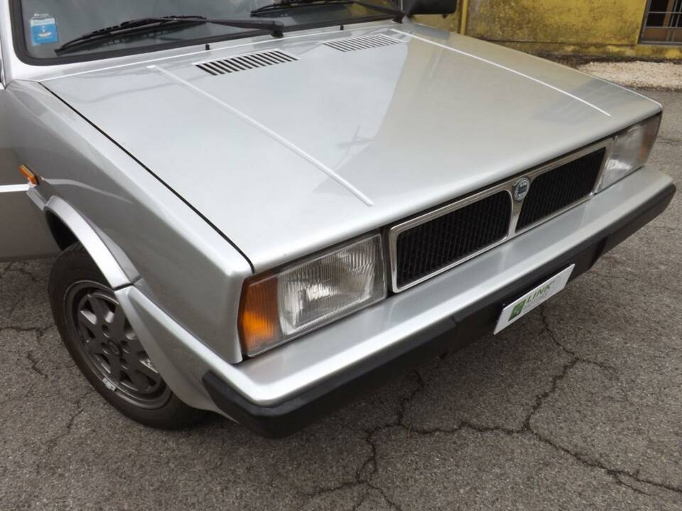 Afbeelding 33/50 van Lancia Delta (1984)