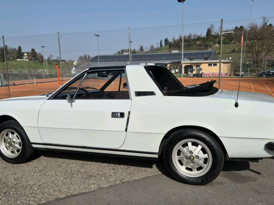 Image 9/66 de Lancia Beta Spider 2000 (1978)