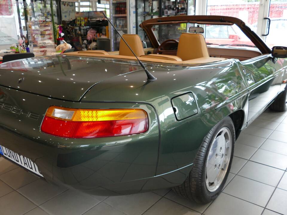Image 4/19 of Porsche 928 S4 (1989)