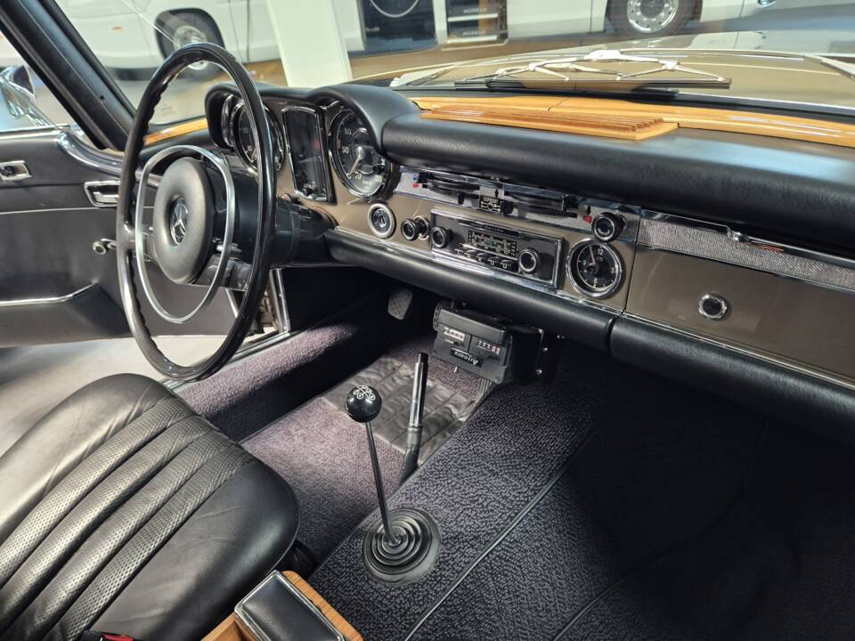 Bild 17/17 von Mercedes-Benz 280 SL (1969)