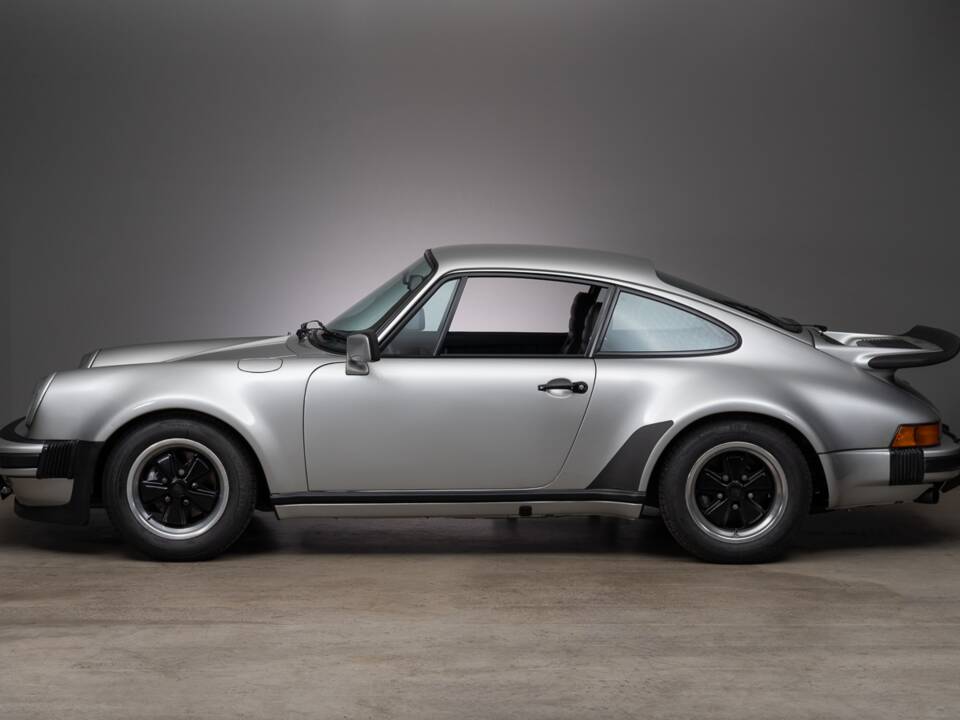 Image 7/29 of Porsche 911 Turbo 3.0 (1976)