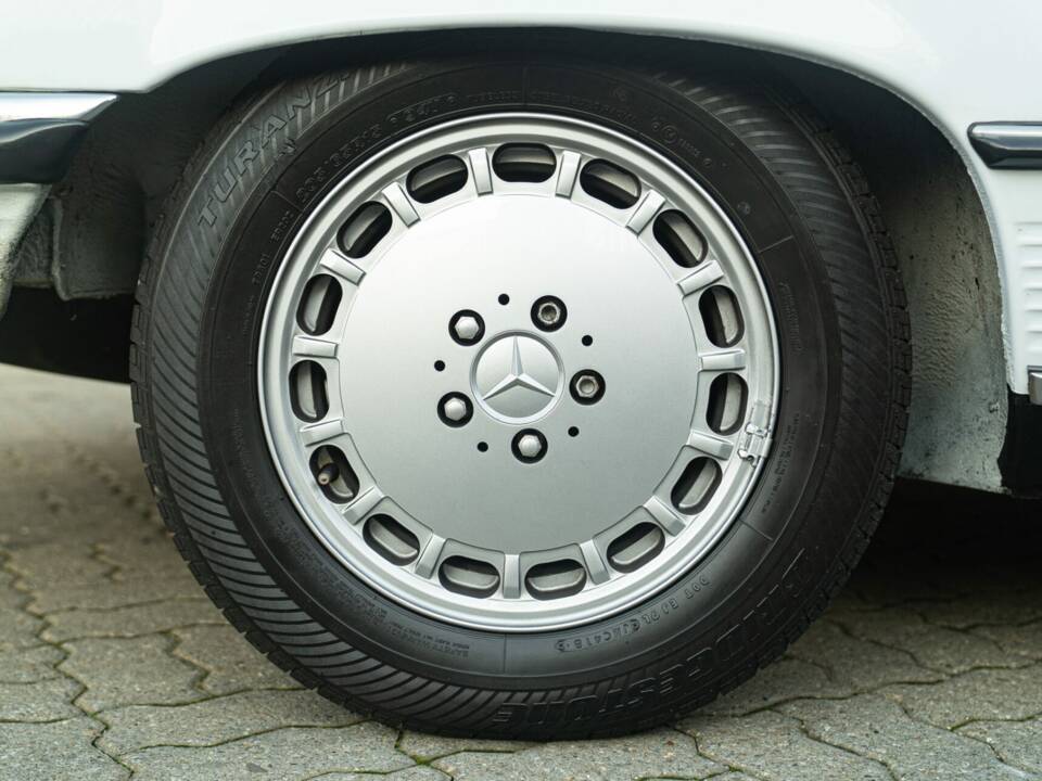 Image 23/50 de Mercedes-Benz 300 SL (1986)