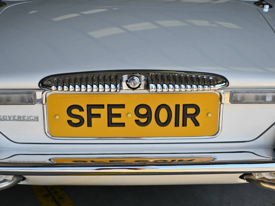 Bild 34/36 von Daimler Sovereign 4.2 (1976)