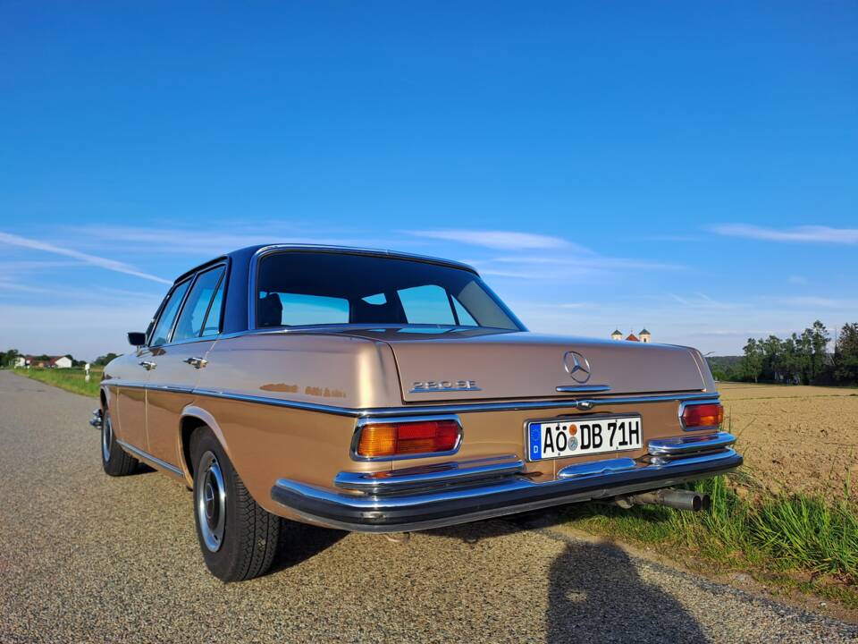 Image 42/73 of Mercedes-Benz 280 SE (1971)