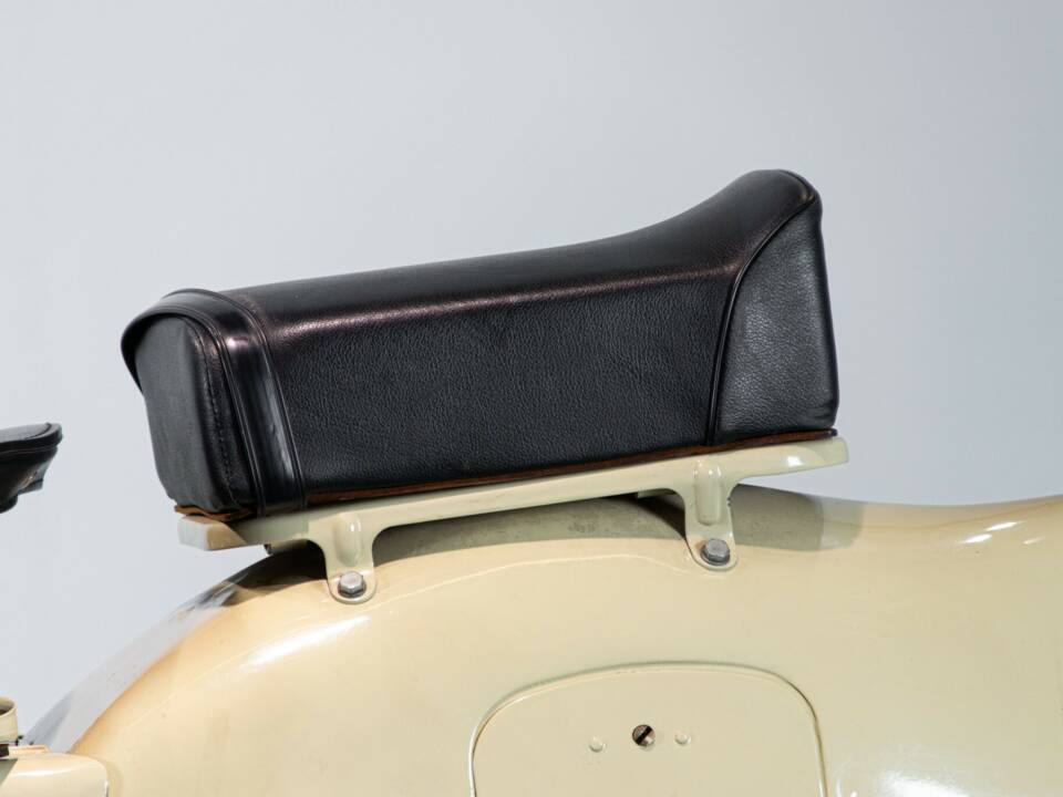 Image 34/50 of Moto Guzzi DUMMY (1951)