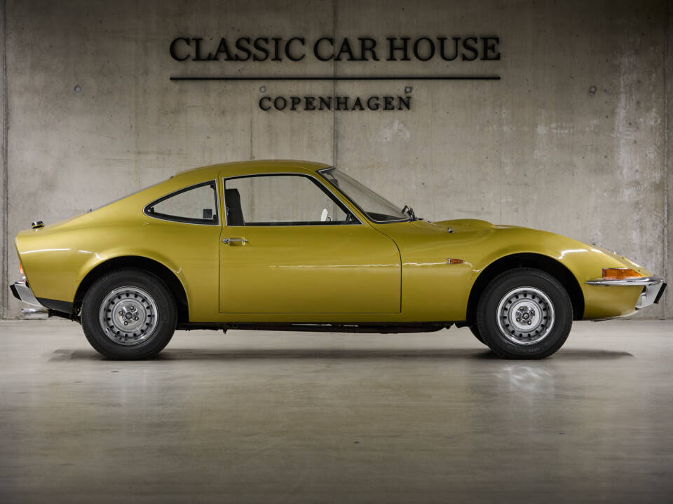 Immagine 6/89 di Opel GT 1900 (1972)