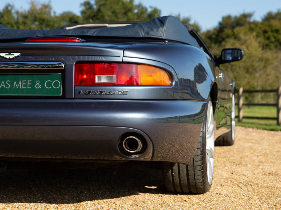 Image 42/98 de Aston Martin DB 7 Vantage Volante (2003)