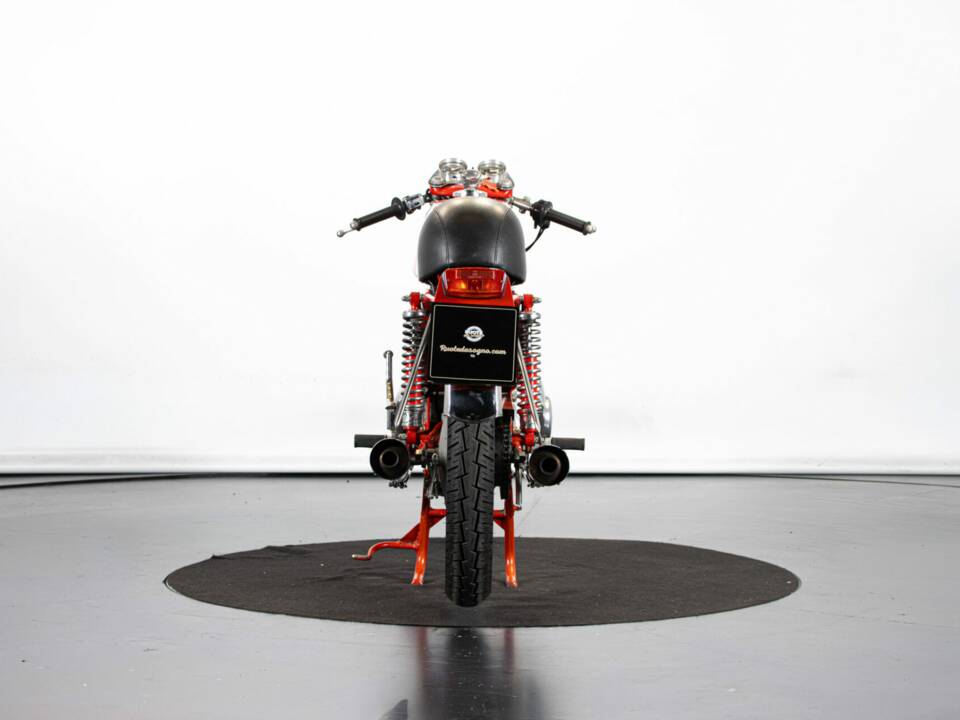 Image 3/50 of MV Agusta 350 S (1972)
