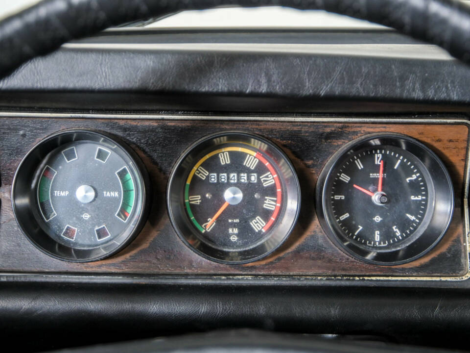 Image 19/50 of Opel Olympia 1700 S (1968)