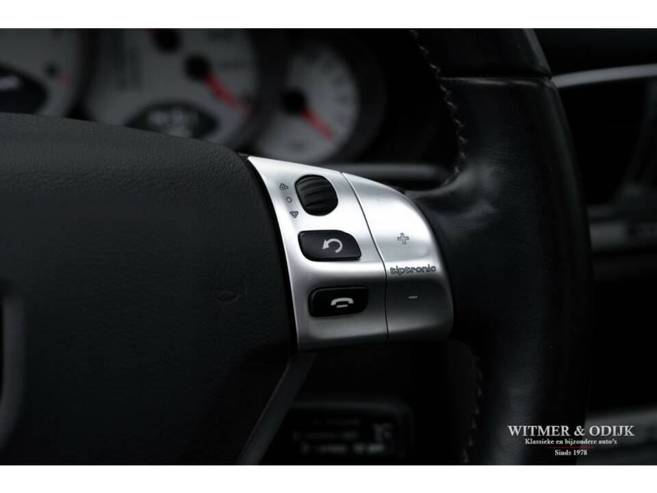 Bild 26/33 von Porsche 911 Carrera 4S (2007)