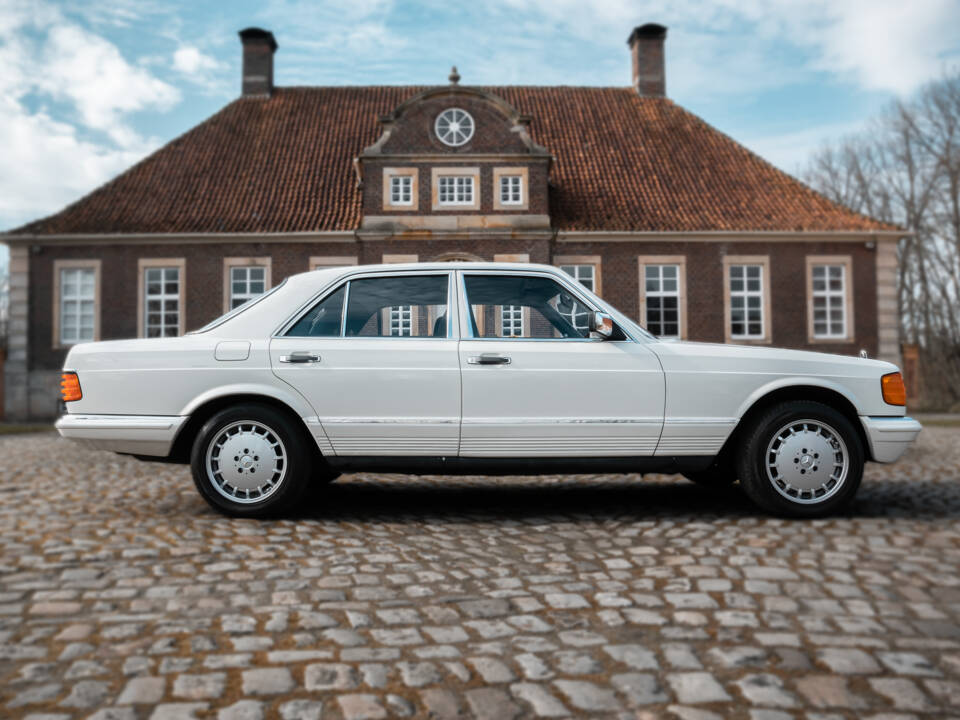 Bild 2/29 von Mercedes-Benz 280 SE (1981)