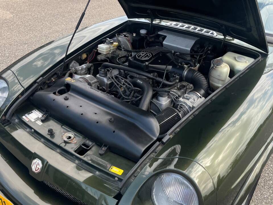 Bild 31/41 von MG RV8 (1994)