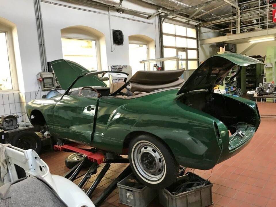 Image 14/17 of Volkswagen Karmann Ghia 1600 (1971)