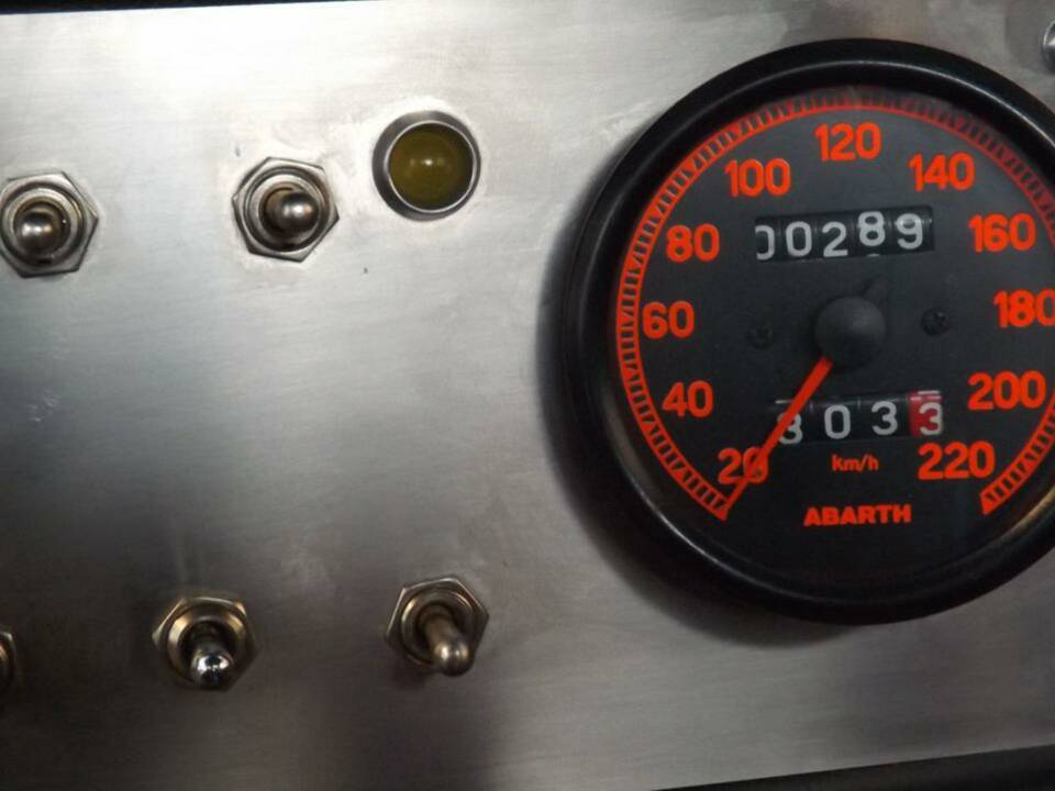 Image 32/50 de FIAT 124 Sport Spider (1967)