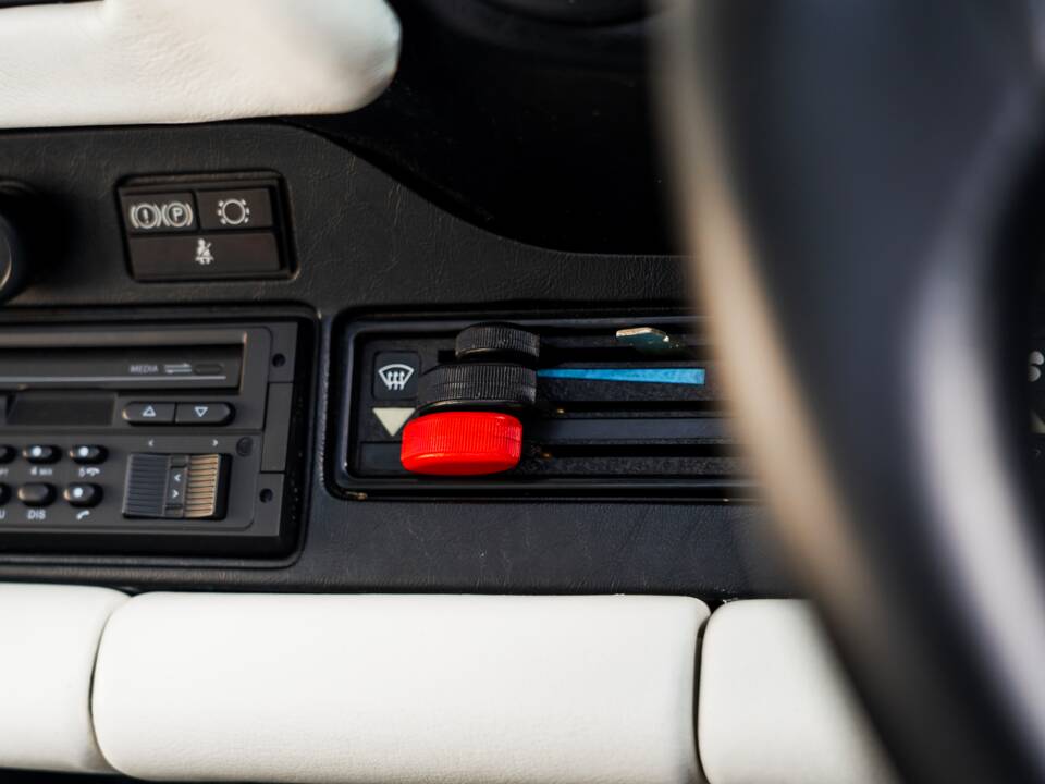 Bild 31/60 von Porsche 911 Carrera 3.2 (1987)