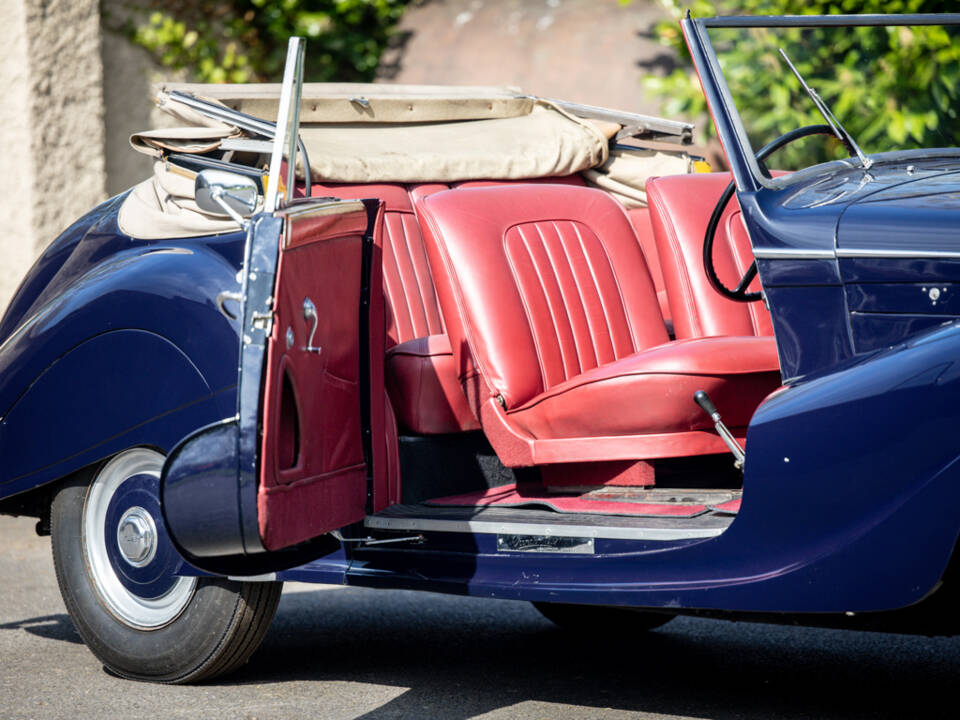 Afbeelding 10/45 van Bentley Mark VI Vanden Plas DHC (1947)