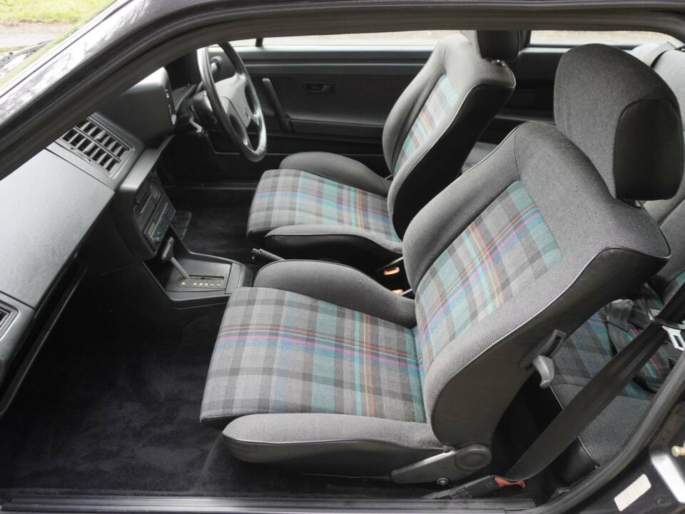 Image 12/18 of Volkswagen Scirocco II GT (1990)