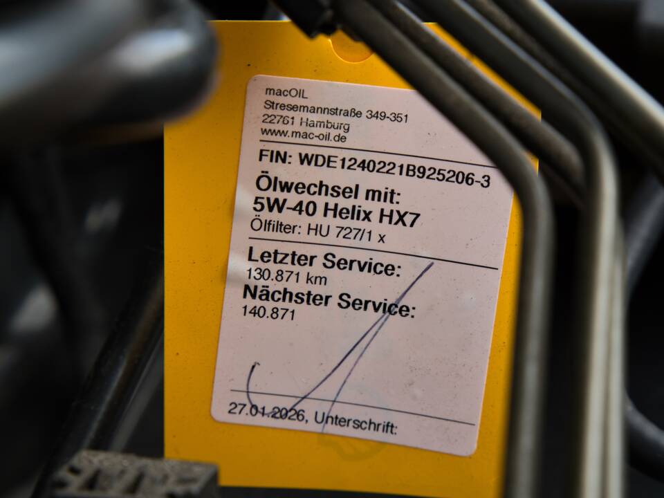 Image 49/63 of Mercedes-Benz 220 E (1993)