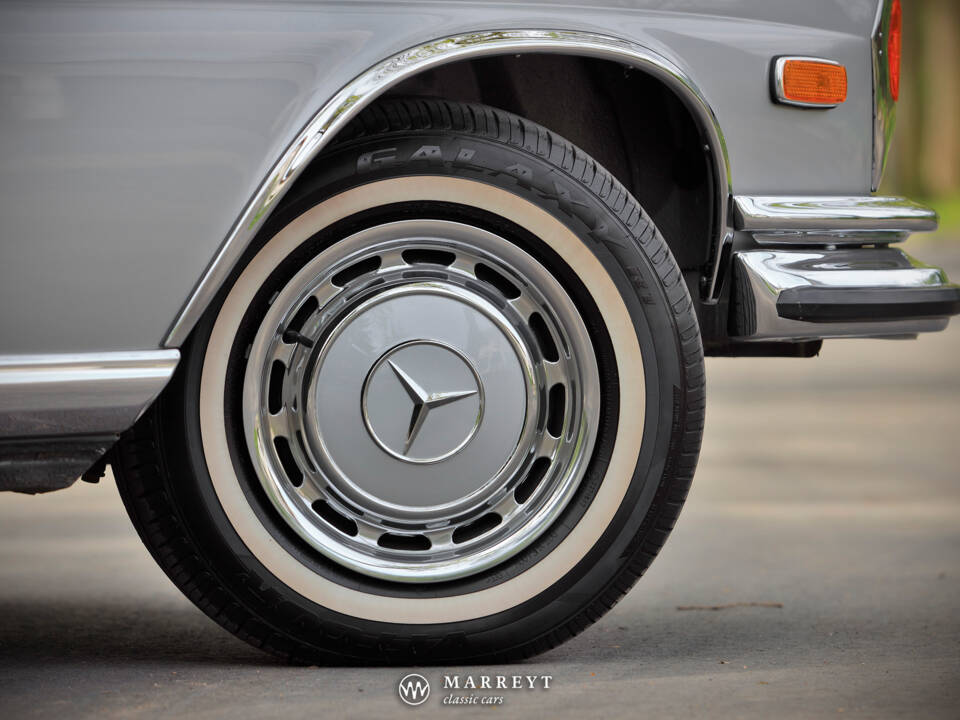 Image 80/80 of Mercedes-Benz 280 SE 3,5 (1971)