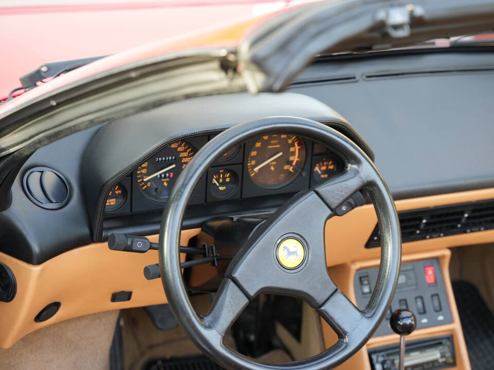 Afbeelding 4/22 van Ferrari Mondial T (1991)