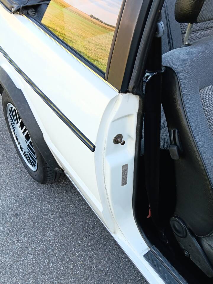 Bild 31/55 von Volkswagen Golf I Cabrio 1.8 (1985)
