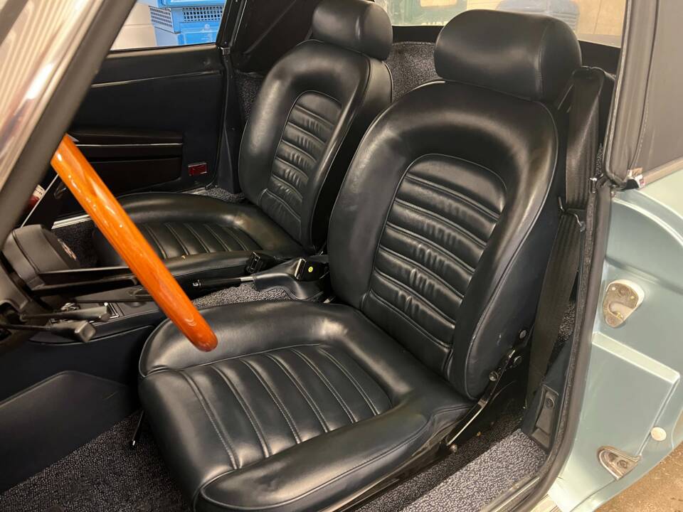 Immagine 7/20 di Alfa Romeo 2.0 Spider (1983)
