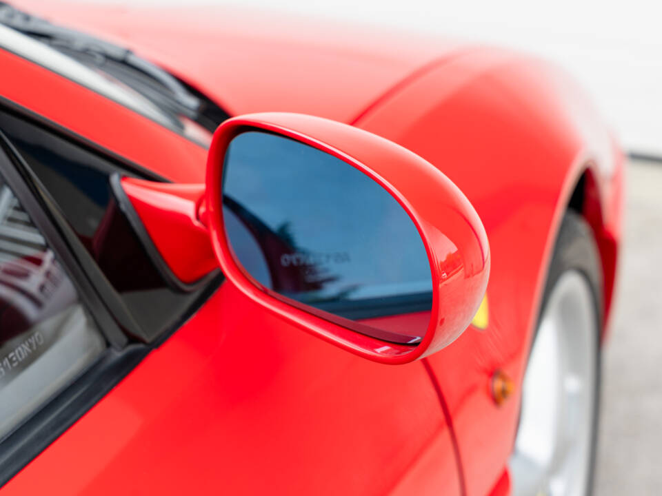 Imagen 23/89 de Ferrari F 355 Berlinetta (1996)