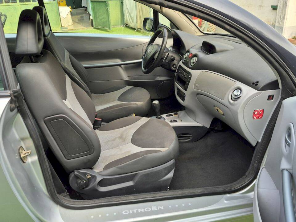 Image 33/54 of Citroën C3 1.6 16V (2004)