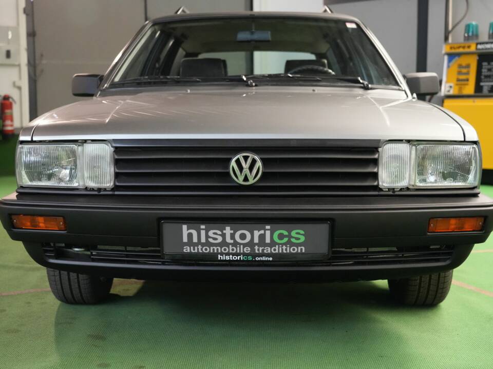 Bild 7/42 von Volkswagen Passat Variant 1.8 (1986)