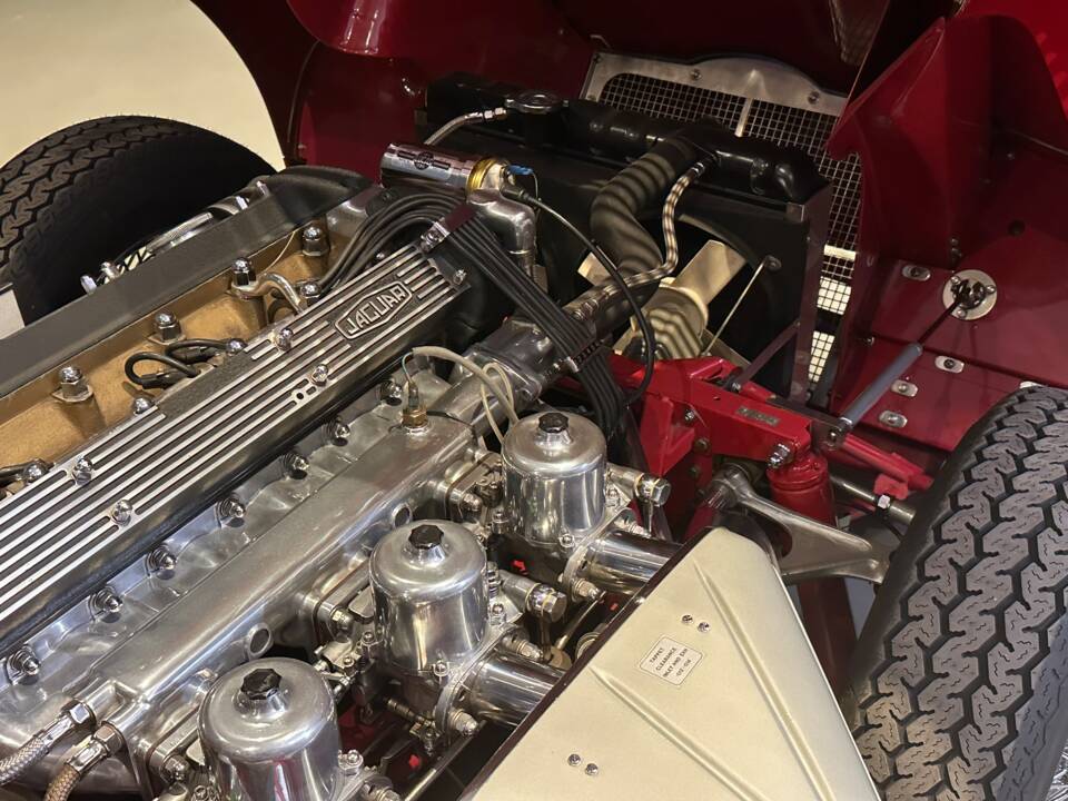 Afbeelding 65/95 van Jaguar XK-E (1970)