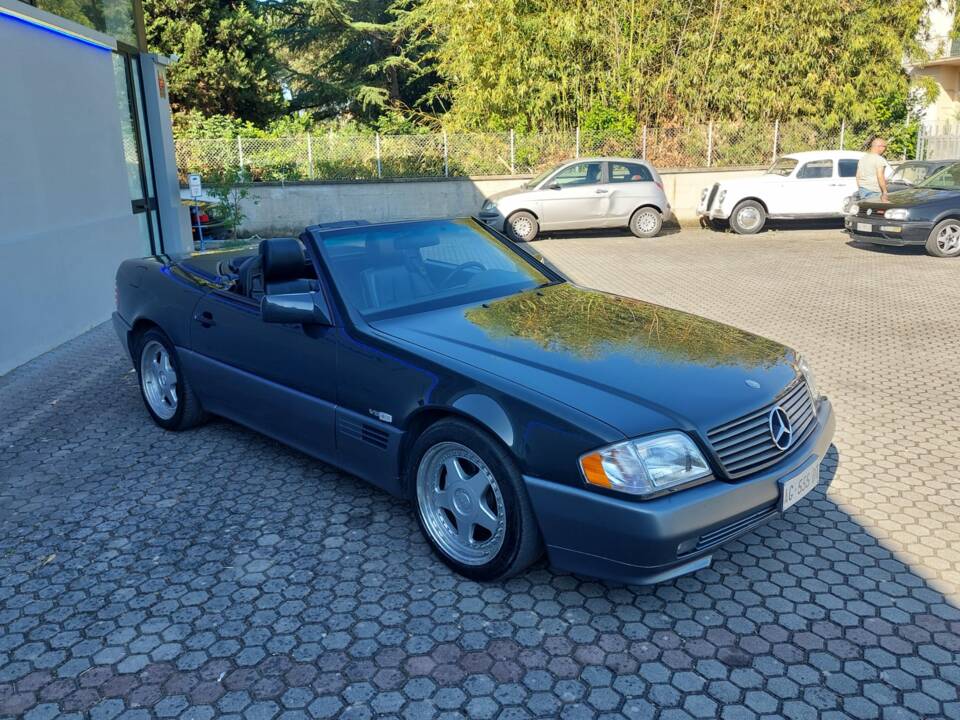 Image 2/22 of Mercedes-Benz 500 SL (1991)