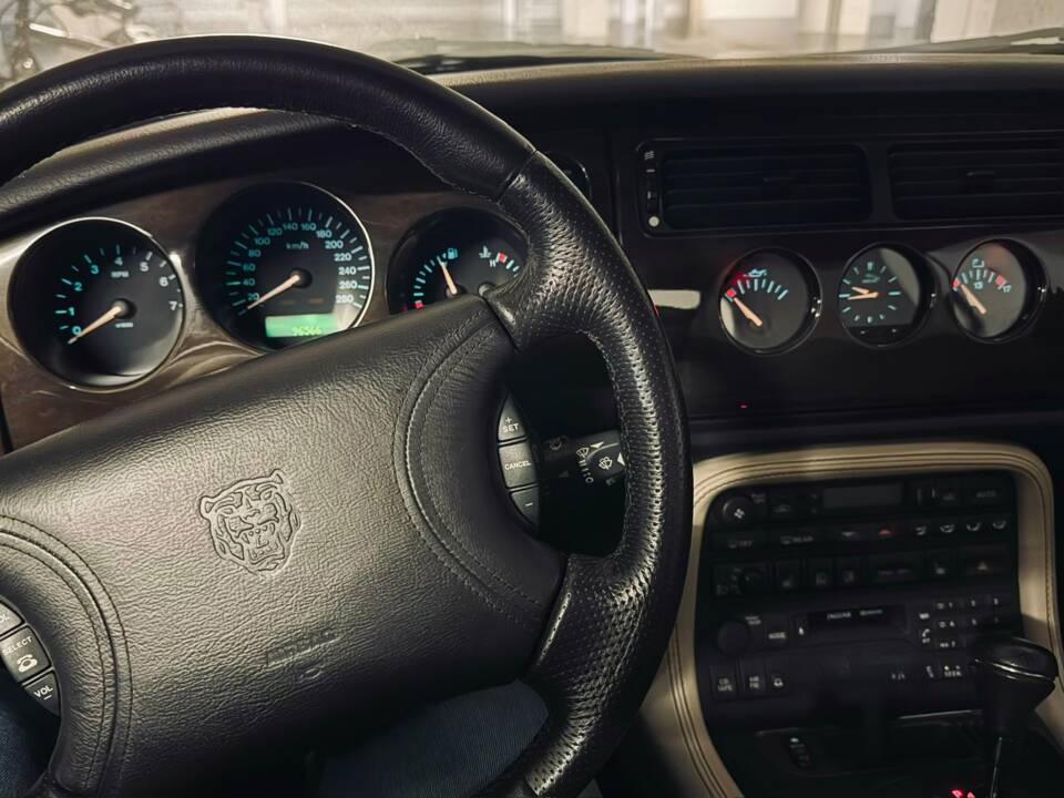 Bild 7/13 von Jaguar XK8 4.0 (1999)