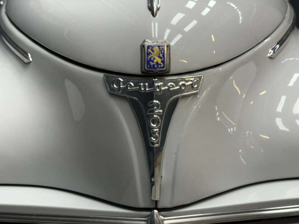 Bild 16/50 von Peugeot 203 C (1960)