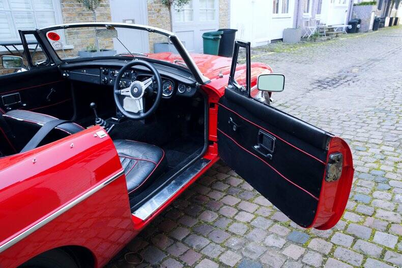 Afbeelding 24/40 van MG MGC (1900)