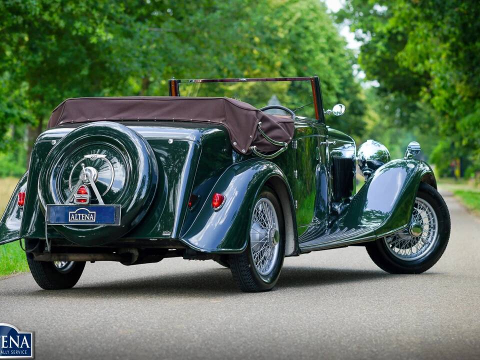 Image 14/50 of Bentley 3 1&#x2F;2 Liter Park Ward DHC (1934)
