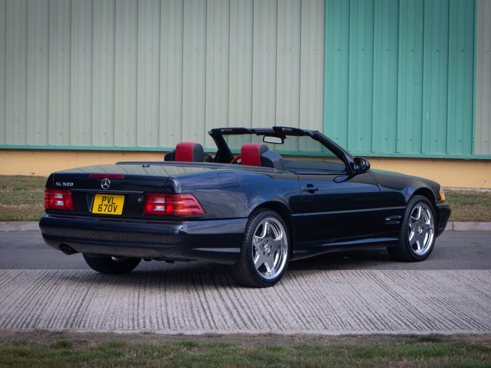 Bild 6/26 von Mercedes-Benz SL 500 (1999)