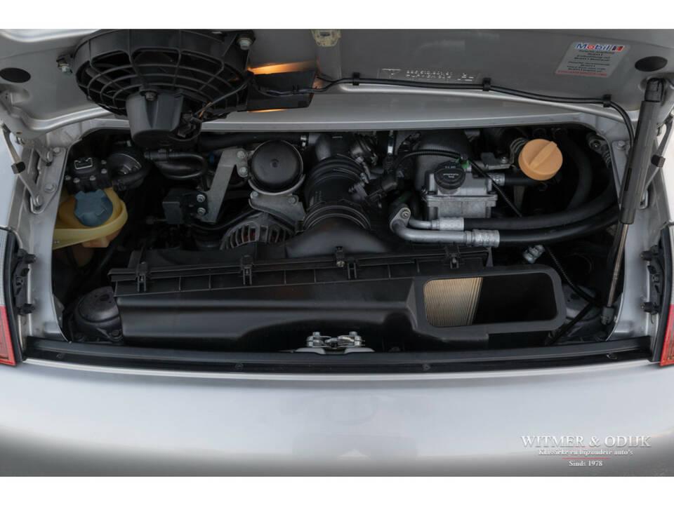 Image 30/33 of Porsche 911 GT3 (2000)