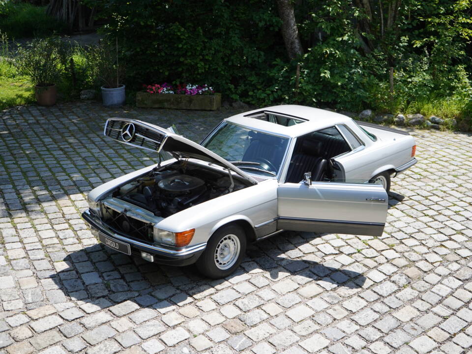 Afbeelding 24/29 van Mercedes-Benz 500 SLC (1980)