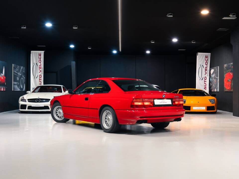 Image 7/33 of BMW 850i (1991)