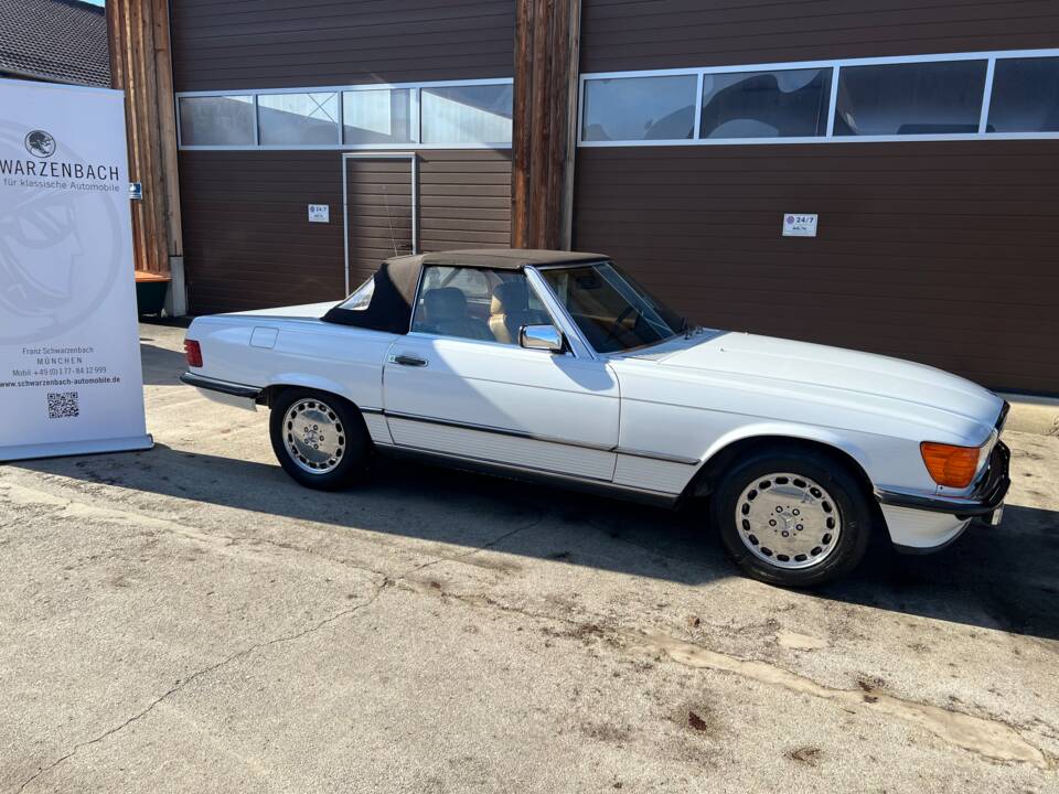Image 9/26 of Mercedes-Benz 560 SL (1987)