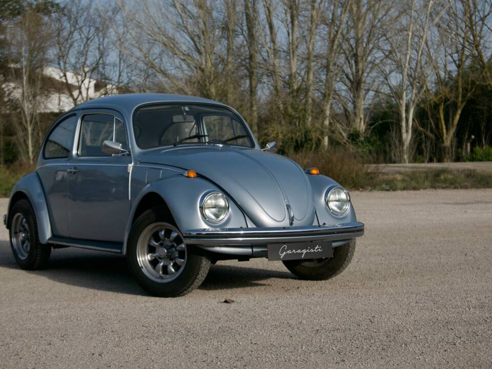 Image 17/54 of Volkswagen Beetle 1500 (1969)