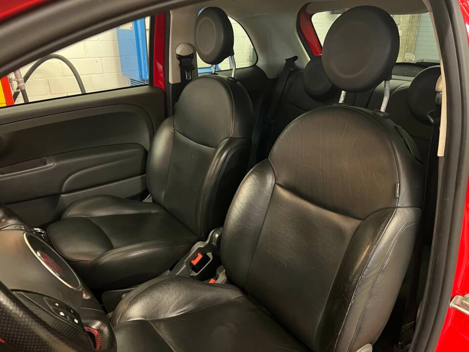 Image 6/18 of FIAT 500 for &quot;Ferrari dealers&quot; (2008)