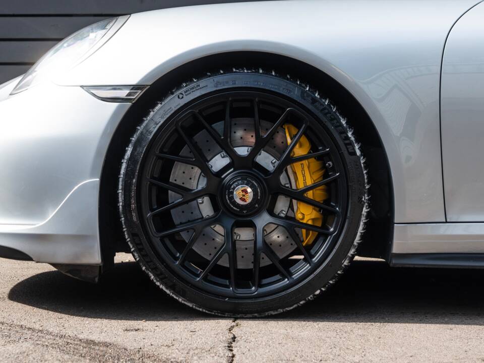 Image 10/57 of Porsche 911 Turbo S (2013)