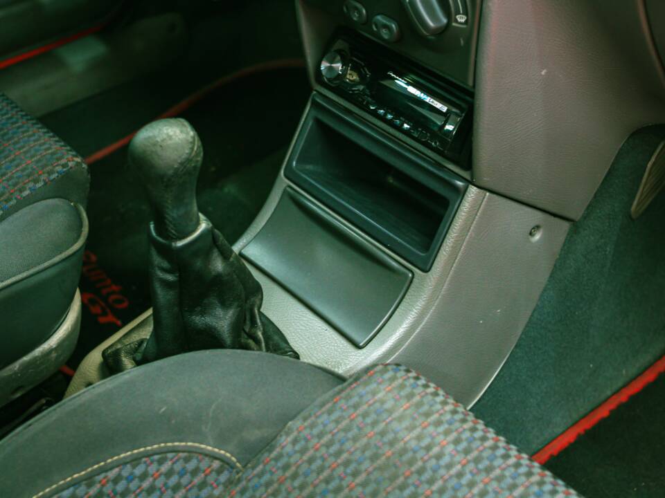 Image 32/39 of FIAT Punto GT (1995)